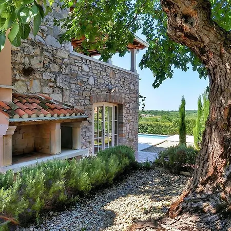 Auri Tatil Evi *
